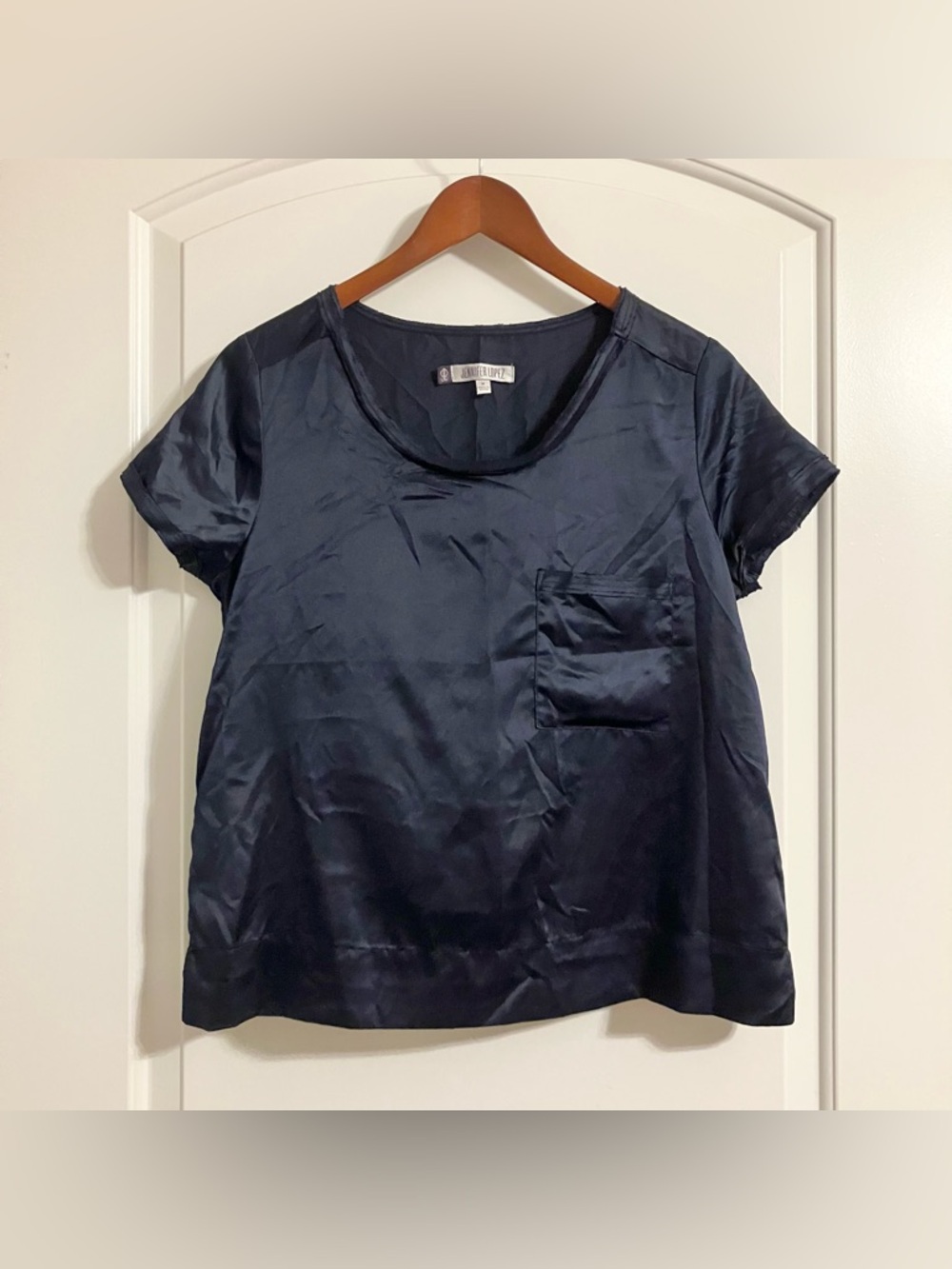 Jennifer Lopez versatile navy blue satin short-sleeve blouse top shirt‎ size M